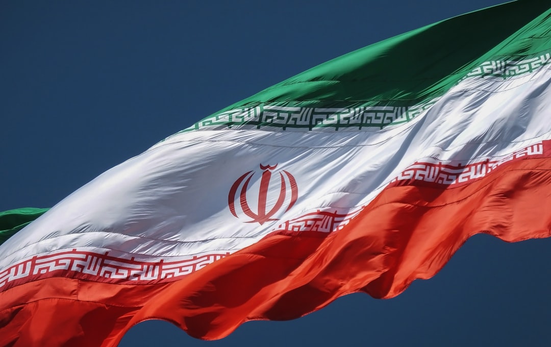 ممنوعیت خدمات ارز دیجیتال به کاربران ایرانی: چالش‌ها و راهکارها در بازار 1405
